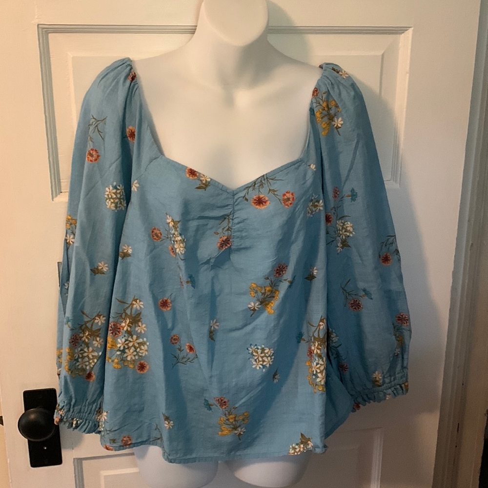 a.n.a. New approach boho top size OX, blue, rayon cotton LS